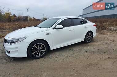 Седан Kia K5 2016 в Києві