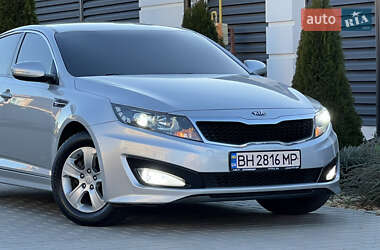 Седан Kia K5 2012 в Одесі