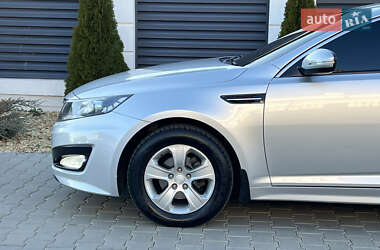 Седан Kia K5 2012 в Одесі