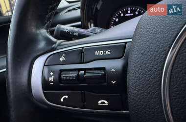 Седан Kia K5 2019 в 