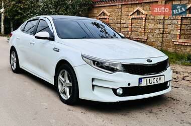 Седан Kia K5 2015 в Одессе