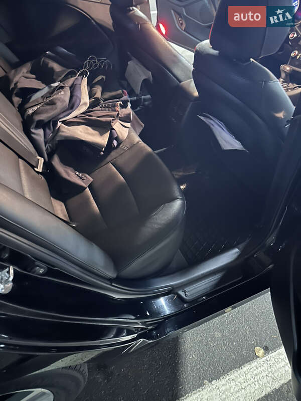 Седан Kia K5 2014 в Киеве