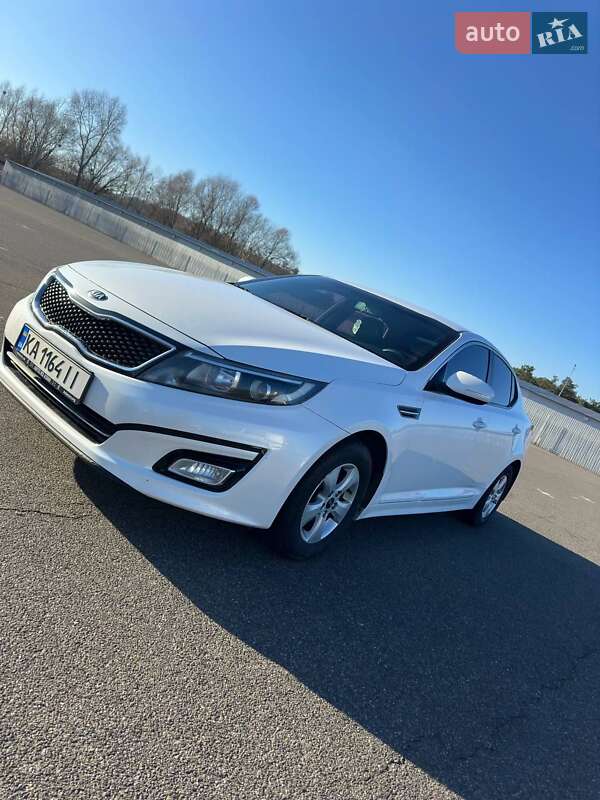 Седан Kia K5 2013 в Киеве