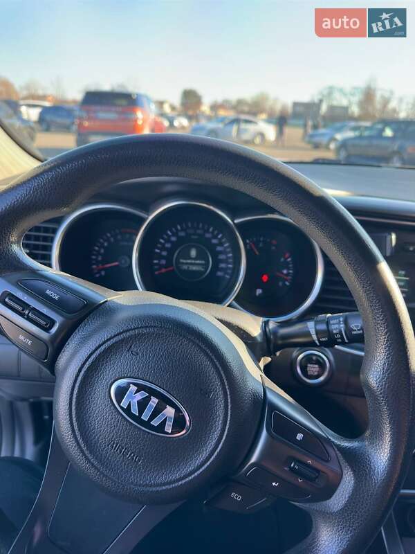 Седан Kia K5 2013 в Киеве