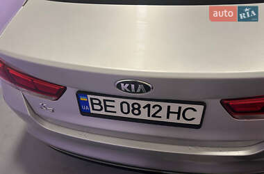 Седан Kia K5 2015 в Николаеве