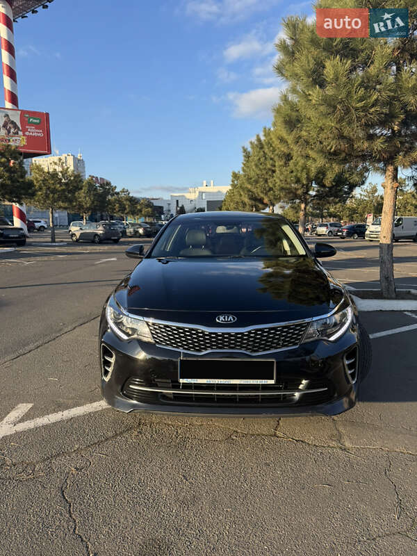 Седан Kia K5 2016 в Одесі