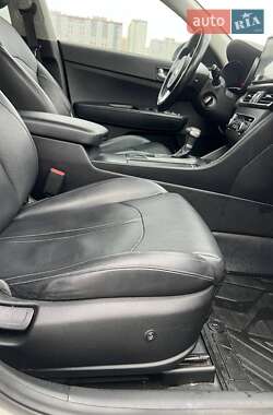 Седан Kia K5 2015 в 