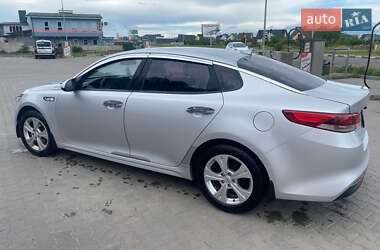 Седан Kia K5 2015 в 