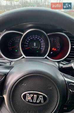 Седан Kia K5 2013 в 