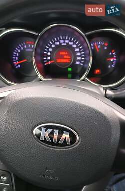Седан Kia K5 2013 в 