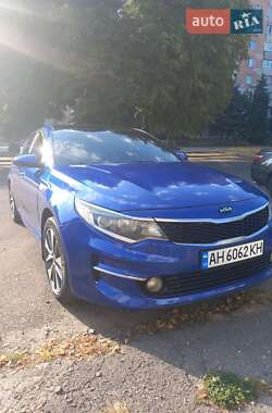Седан Kia K5 2016 в Харькове