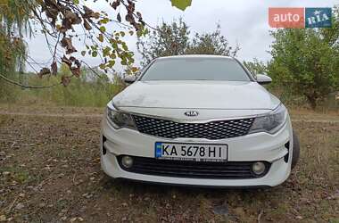 Седан Kia K5 2017 в Прилуках