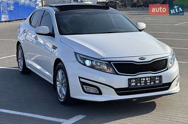 Седан Kia K5 2014 в Одессе