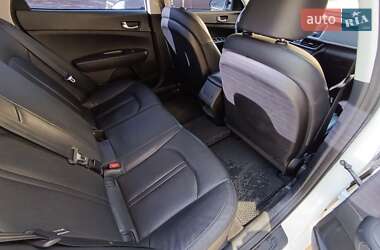 Седан Kia K5 2017 в 