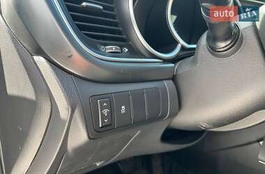 Седан Kia K5 2015 в Киеве