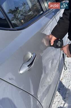Седан Kia K5 2014 в 
