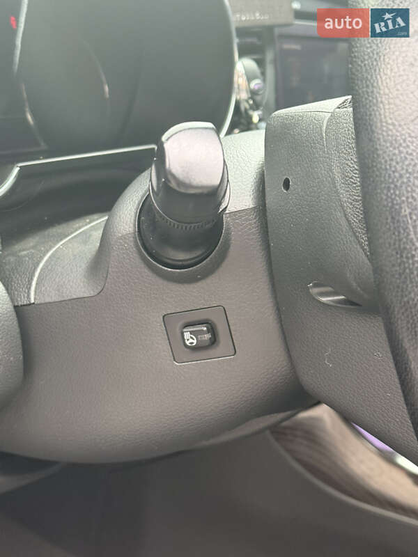 Седан Kia K5 2010 в Одессе
