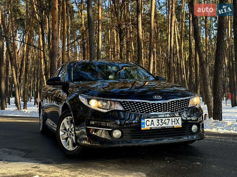 Седан Kia K5 2016 в Києві