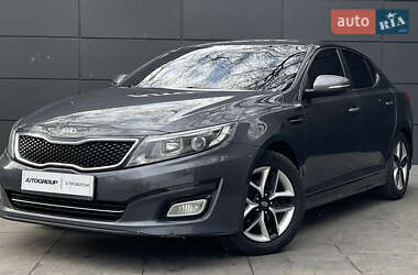 Седан Kia K5 2015 в Одессе