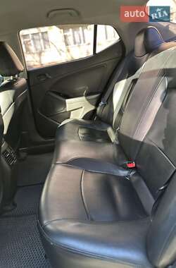 Седан Kia K5 2014 в 