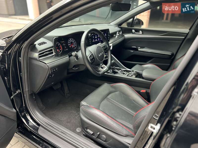 Седан Kia K5 2023 в Киеве