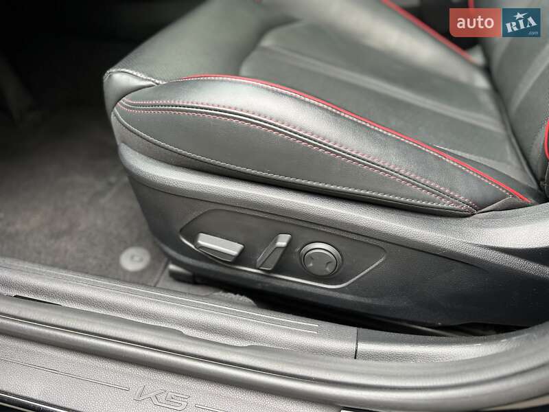 Седан Kia K5 2023 в Киеве