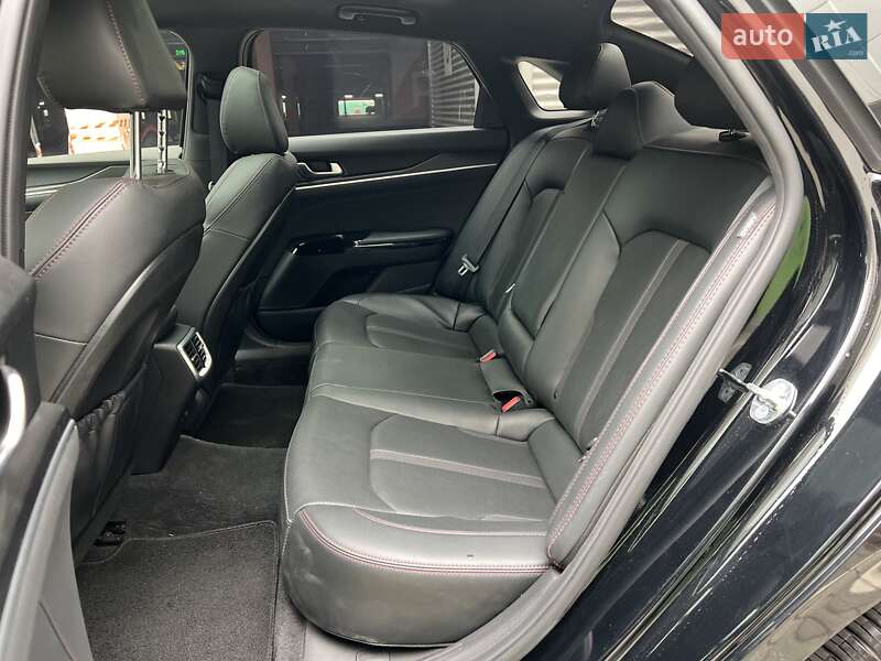 Седан Kia K5 2023 в Киеве