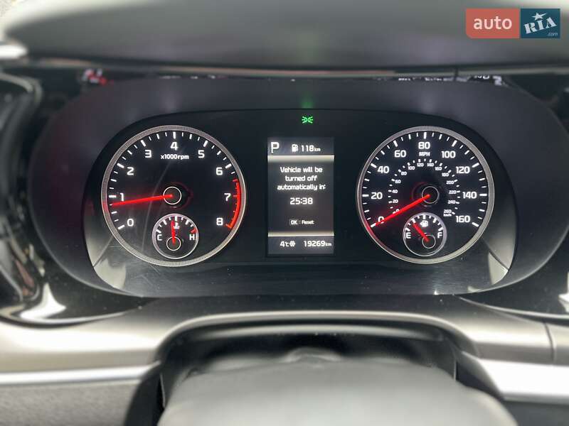 Седан Kia K5 2023 в Киеве