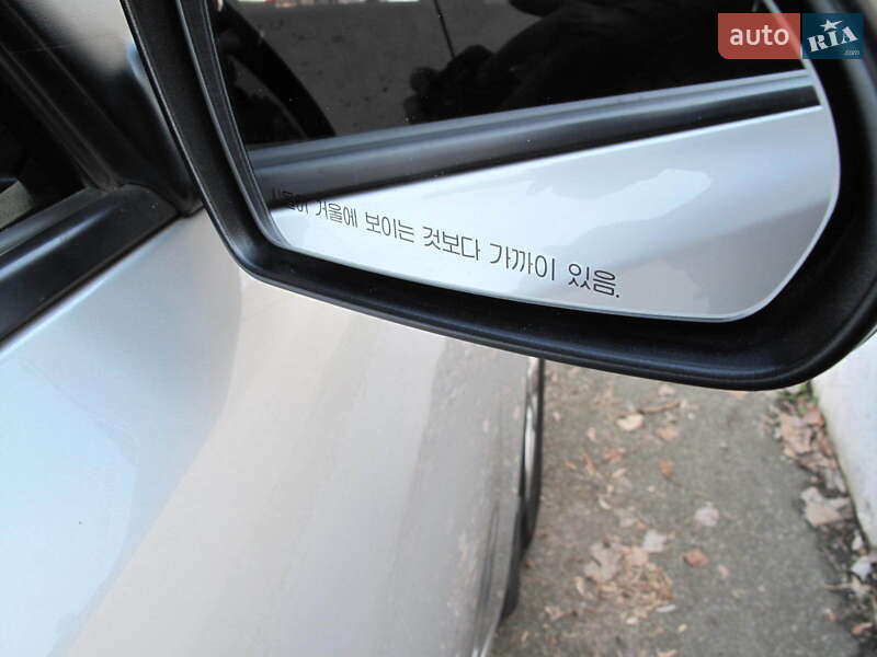 Седан Kia K5 2017 в Киеве