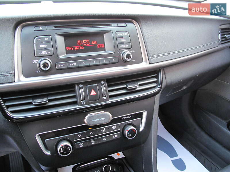 Седан Kia K5 2017 в Киеве