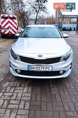 Седан Kia K5 2015 в 