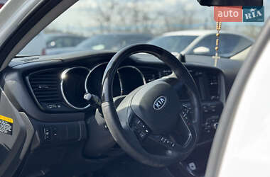 Седан Kia K5 2010 в 