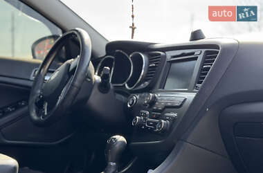 Седан Kia K5 2010 в 