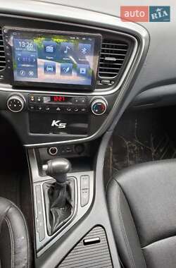 Седан Kia K5 2015 в 