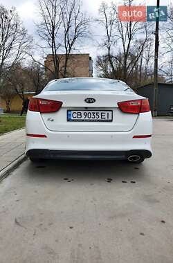 Седан Kia K5 2015 в 