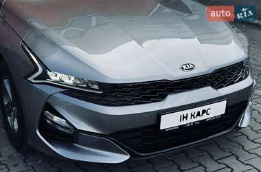 Седан Kia K5 2020 в 
