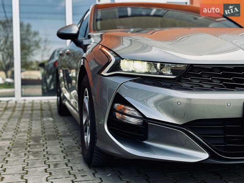 Седан Kia K5 2020 в Одессе