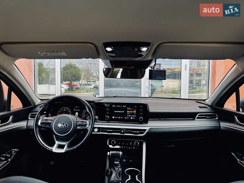 Седан Kia K5 2020 в Одессе