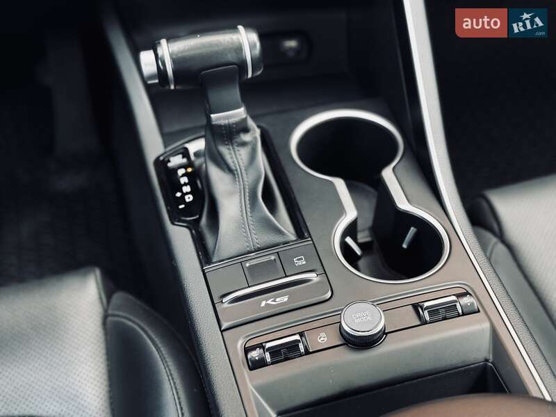 Седан Kia K5 2020 в Одессе