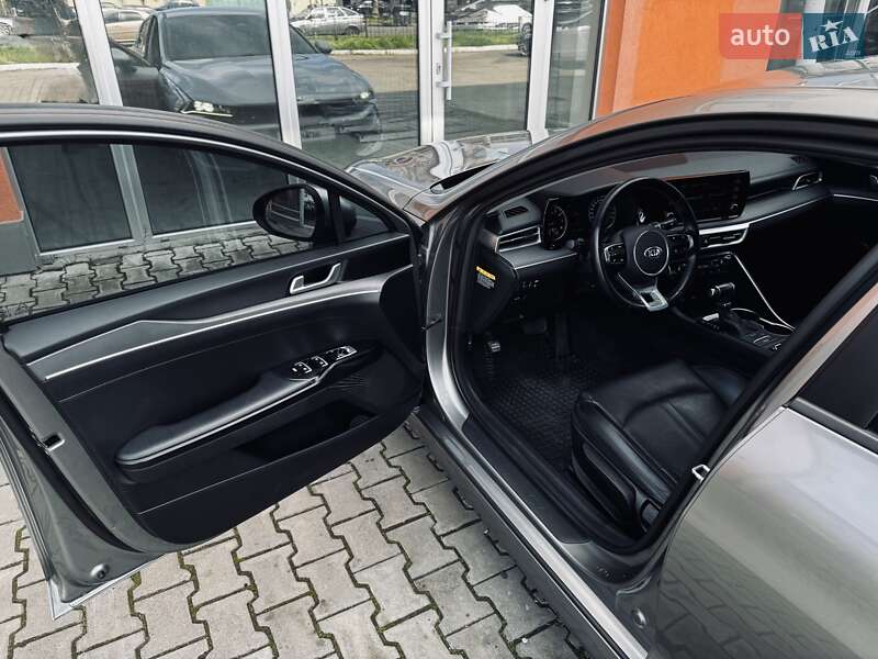 Седан Kia K5 2020 в Одессе