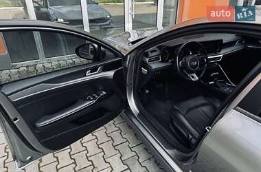 Седан Kia K5 2020 в 