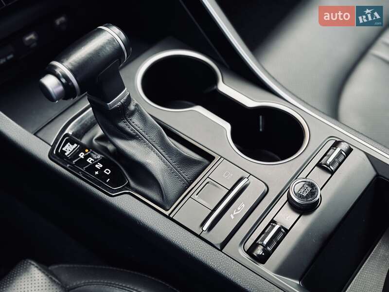 Седан Kia K5 2020 в Одессе