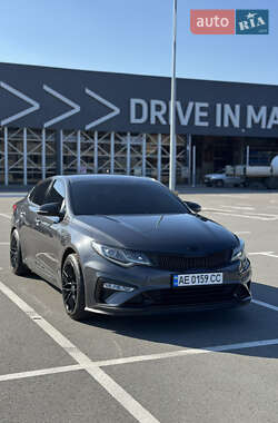 Седан Kia K5 2019 в 