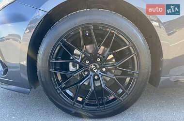 Седан Kia K5 2019 в 