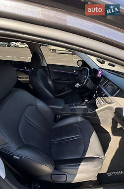 Седан Kia K5 2019 в 