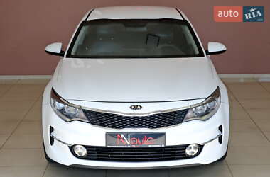 Седан Kia K5 2017 в 