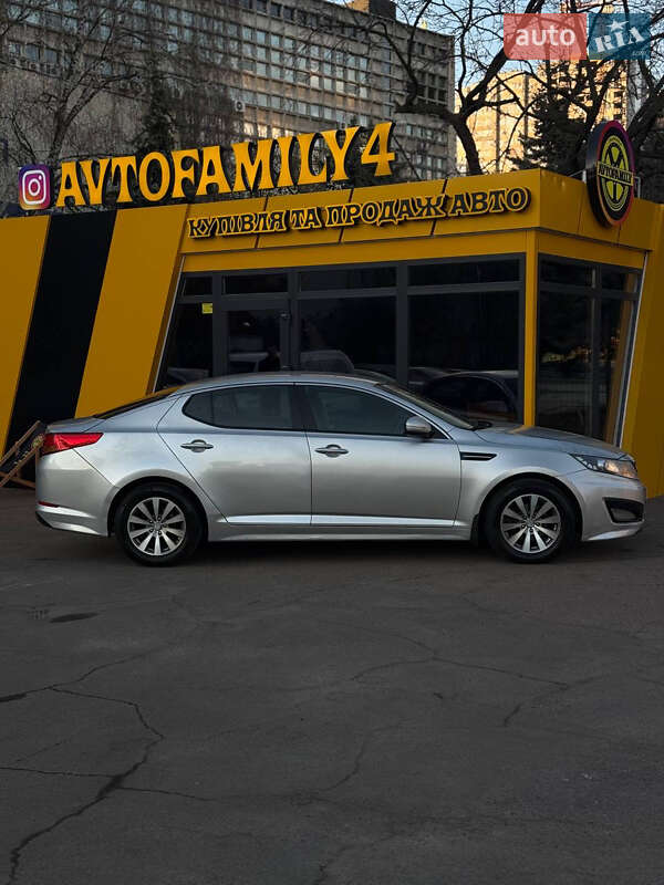Седан Kia K5 2013 в Києві