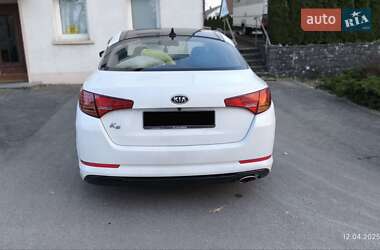 Седан Kia K5 2011 в 
