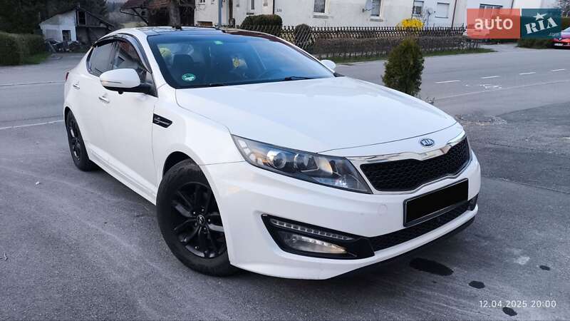 Kia K5 2011