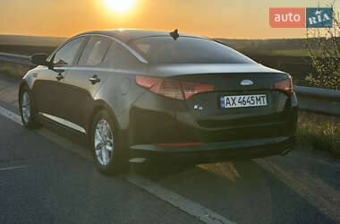 Седан Kia K5 2012 в 